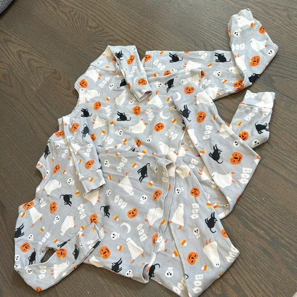 babyGap Halloween Organic Cotton 2-Piece PJ Set - Picture 2 of 9